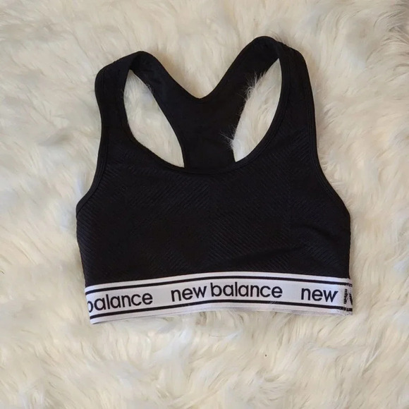 New Balance Other - NEW Balance Pullover Activewear Sports Bra Athletic‎ Workout Basic Top S/M